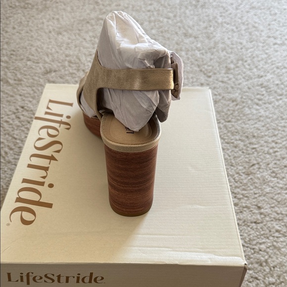 Life Stride Women's Metallic Gold Block Heels - Picture 4 of 6